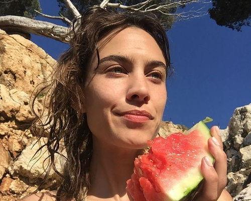 娱乐吃瓜酱照片